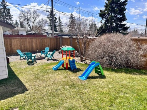 123 Franklin Drive Se, Calgary, AB - Outdoor