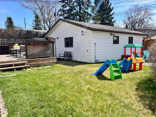 123 Franklin Drive Se, Calgary, AB - Outdoor With Exterior