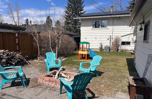 123 Franklin Drive Se, Calgary, AB - Outdoor With Exterior