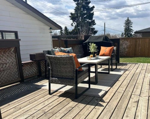 123 Franklin Drive Se, Calgary, AB - Outdoor With Deck Patio Veranda With Exterior