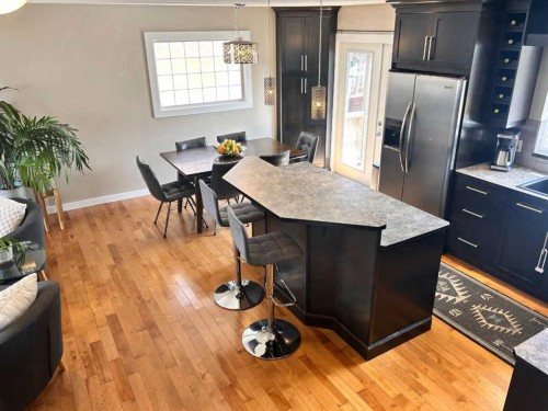 123 Franklin Drive Se, Calgary, AB - Indoor