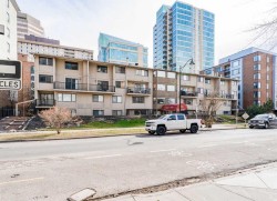 31-821 3 Avenue SW Calgary, AB T2P 0H1