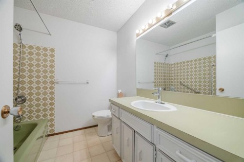 128 Silver Ridge, Calgary, AB - Indoor Photo Showing Bathroom