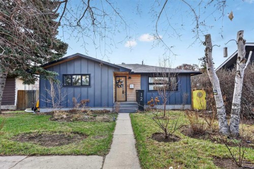 12 Glacier Drive Sw, Calgary, AB - Outdoor