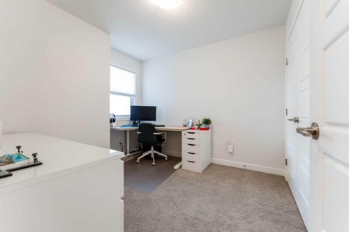 318 Masters Row Se, Calgary, AB - Indoor Photo Showing Office