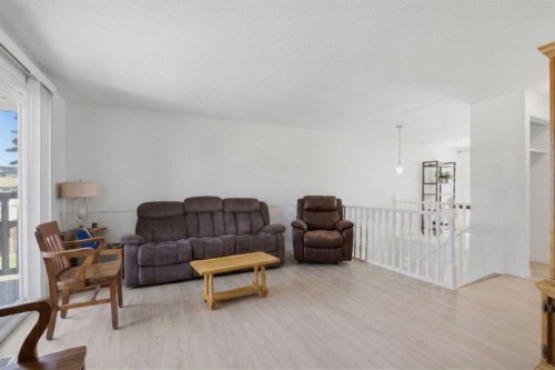 6335 24 Avenue Ne, Calgary, AB - Indoor