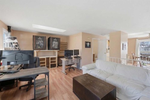 6333 24 Avenue Ne, Calgary, AB - Indoor Photo Showing Living Room