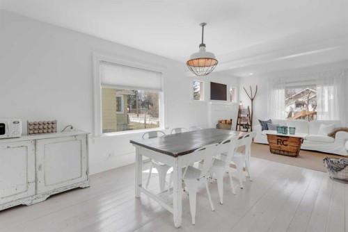 1312 4 Street Nw, Calgary, AB - Indoor