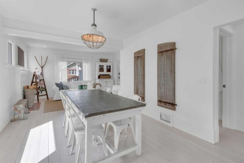 1312 4 Street Nw, Calgary, AB - Indoor
