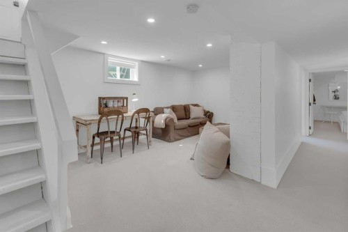 1312 4 Street Nw, Calgary, AB - Indoor