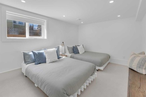 1312 4 Street Nw, Calgary, AB - Indoor Photo Showing Bedroom