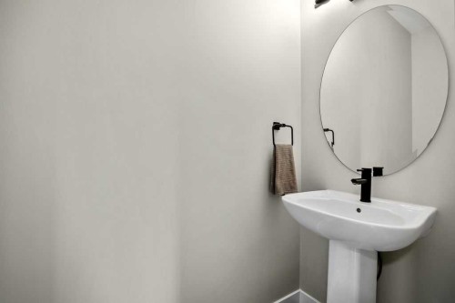 1073 Waterford Drive, Chestermere, AB - Indoor Photo Showing Bathroom