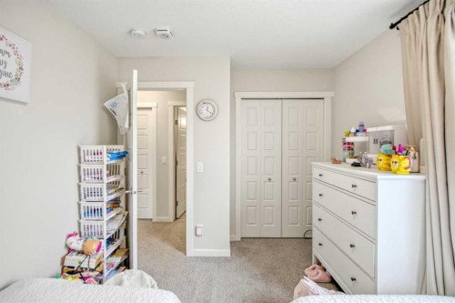 408-474 Seton Circle Se, Calgary, AB - Indoor Photo Showing Bedroom