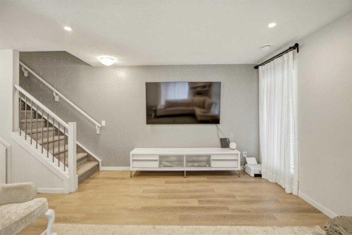 408-474 Seton Circle Se, Calgary, AB - Indoor