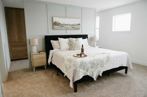 807 Lakewood Circle, Strathmore, AB - Indoor Photo Showing Bedroom