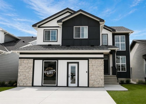 807 Lakewood Circle  Strathmore, AB T1P 0G8