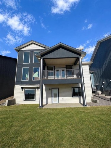 807 Lakewood Circle, Strathmore, AB - Outdoor