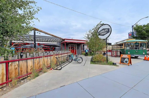 7140 34 Avenue Nw, Calgary, AB - Outdoor