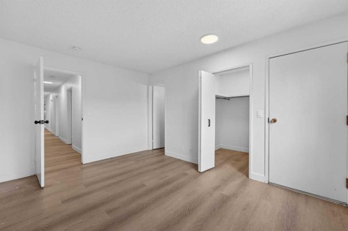 934 5A Street Nw, Calgary, AB - Indoor Photo Showing Other Room