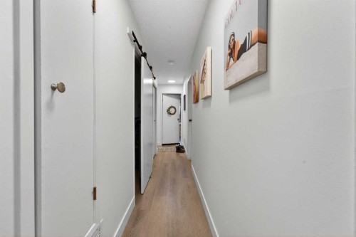 934 5A Street Nw, Calgary, AB - Indoor Photo Showing Other Room
