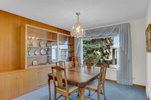 4720 Coronation Drive Sw, Calgary, AB - Indoor Photo Showing Dining Room