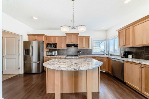 2002 High Country Rise NW High River, AB T1V 0C9