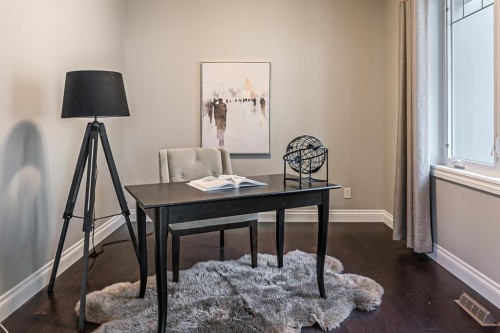 180 Ascot Drive Sw, Calgary, AB - Indoor