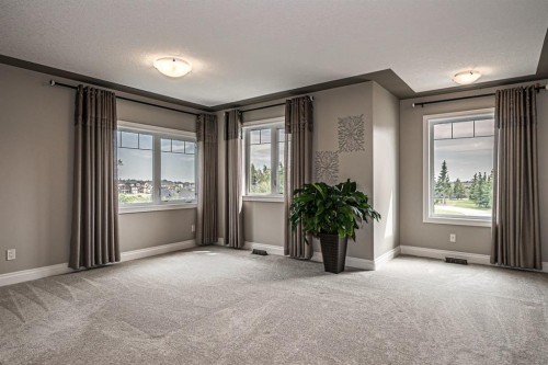 180 Ascot Drive Sw, Calgary, AB - Indoor Photo Showing Other Room