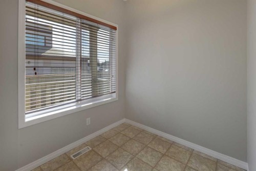 302-2006 Luxstone Boulevard Sw, Airdrie, AB - Indoor Photo Showing Other Room