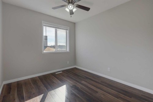 302-2006 Luxstone Boulevard Sw, Airdrie, AB - Indoor Photo Showing Other Room