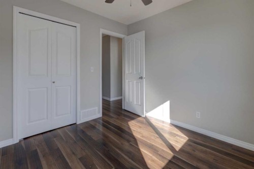 302-2006 Luxstone Boulevard Sw, Airdrie, AB - Indoor Photo Showing Other Room