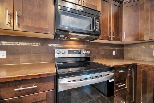 238 Ranch Ridge Meadow, Strathmore, AB - Indoor Photo Showing Kitchen