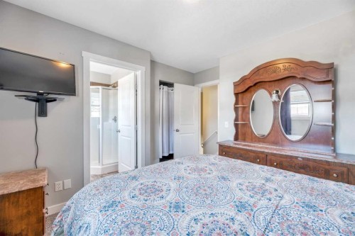 238 Ranch Ridge Meadow, Strathmore, AB - Indoor Photo Showing Bedroom