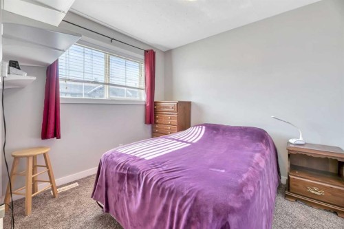 238 Ranch Ridge Meadow, Strathmore, AB - Indoor Photo Showing Bedroom