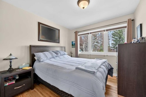 2023 Glenwood Drive Sw, Calgary, AB - Indoor Photo Showing Bedroom