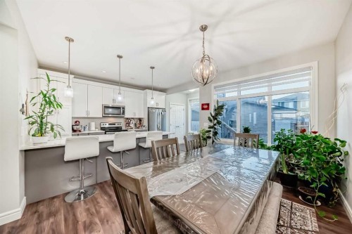 10097 46 Street Ne, Calgary, AB - Indoor