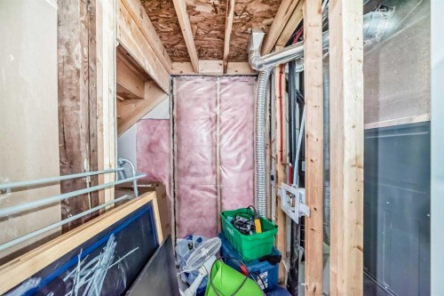 10097 46 Street Ne, Calgary, AB - Indoor
