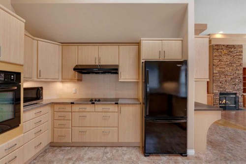 56 Royal Abbey Rise Nw, Calgary, AB - Indoor Photo Showing Kitchen