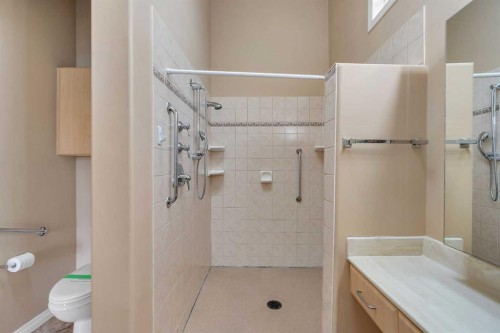 56 Royal Abbey Rise Nw, Calgary, AB - Indoor Photo Showing Bathroom
