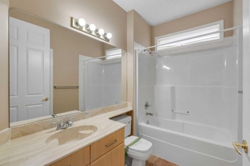 56 Royal Abbey Rise Nw, Calgary, AB - Indoor Photo Showing Bathroom