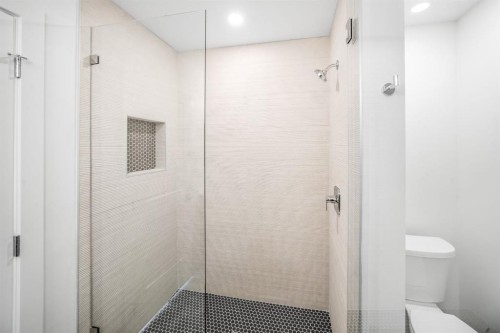 104-10 Cascade Ridge, Canmore, AB - Indoor Photo Showing Bathroom