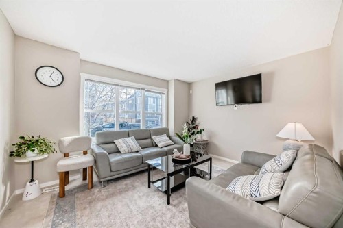 120 Evansridge Court Nw, Calgary, AB - Indoor Photo Showing Living Room