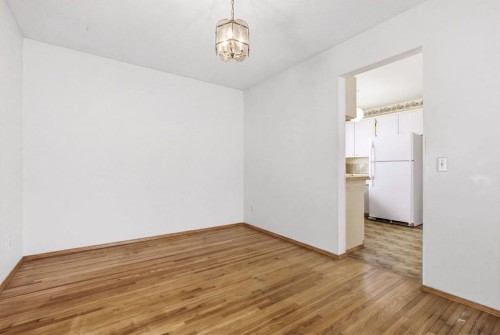 5044 Norris Road Nw, Calgary, AB - Indoor Photo Showing Other Room