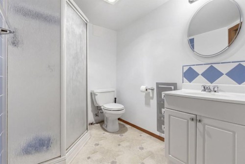 5044 Norris Road Nw, Calgary, AB - Indoor Photo Showing Bathroom
