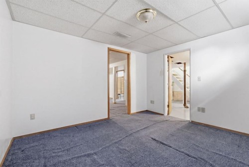 5044 Norris Road Nw, Calgary, AB - Indoor Photo Showing Other Room