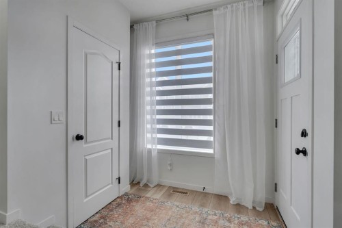 128 Seton Villas Se, Calgary, AB - Indoor Photo Showing Other Room