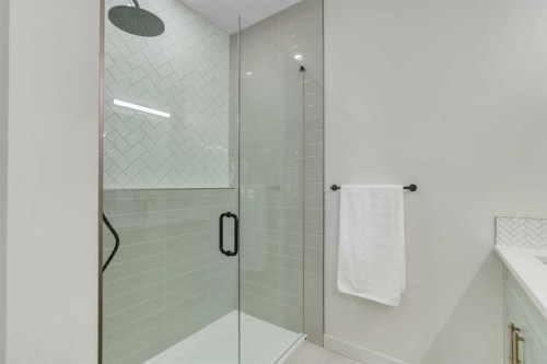 341 Limestone Bay, Balzac, AB - Indoor Photo Showing Bathroom
