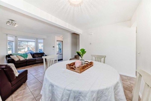 11 Martinridge Place Ne, Calgary, AB - Indoor