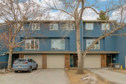 256 Point Mckay Terrace NW Calgary, AB T3B 4V6