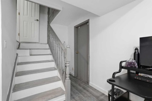 203 Shawglen Road Sw, Calgary, AB - Indoor Photo Showing Other Room